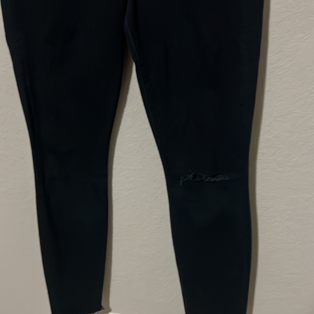 MOTHER The Pixie Ankle Fray Jeans in Holding Hands Tightly Size 29 - Picture 4 of 9